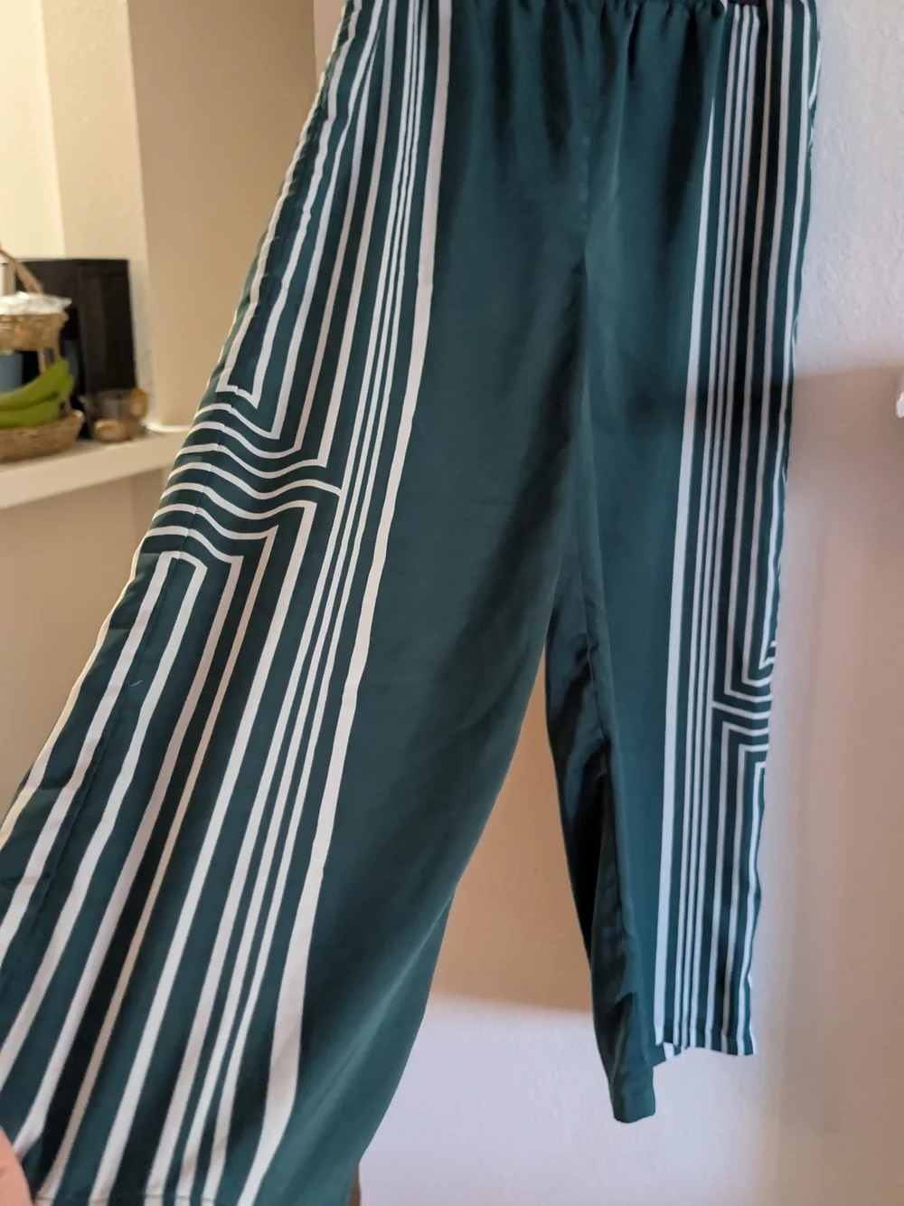 Modern Works Green Geometric Wide Leg Pants Size M